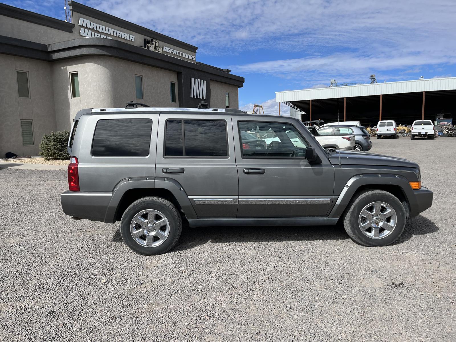 ./imagenes/INVOICE/2019/15272/JEEP COMMANDER 4X4 LIMITED (18).JPG